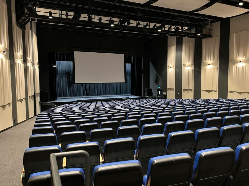 Salle Jean-Michel-Bergot